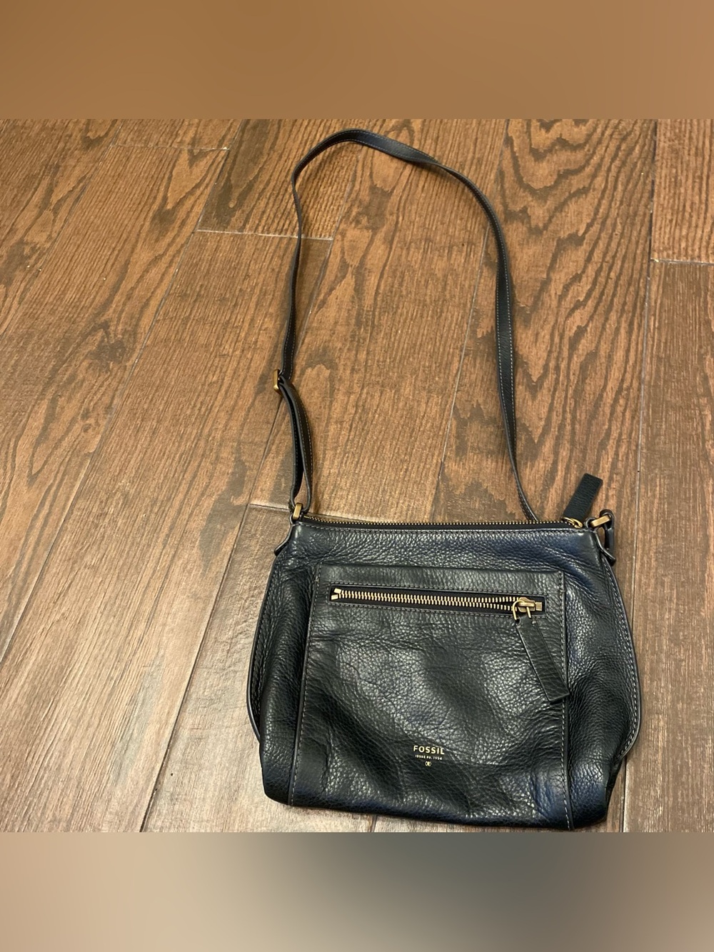 Fossil Black Pebbled Leather Crossbody with Gold Hardware
